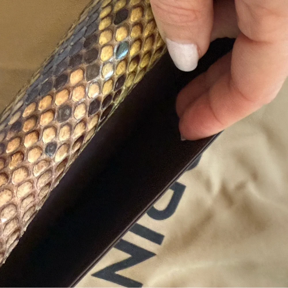 NWT RARE Perrin Snakeskin clutch